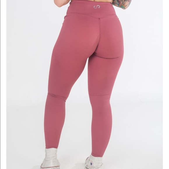 Curves N Combatboots Berry Leggings- No pockets - Picture 2 of 7